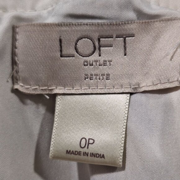 the Loft mini skirt size 0P - Picture 3 of 5